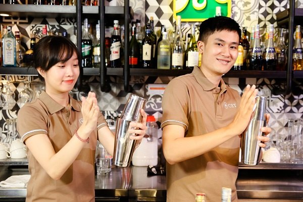 hình ảnh lớp học kỹ thuật pha chế đồ uống tại trường trung cấp  nha cái uy tín 